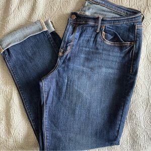 Old Navy Curvy Boyfriend Jeans
